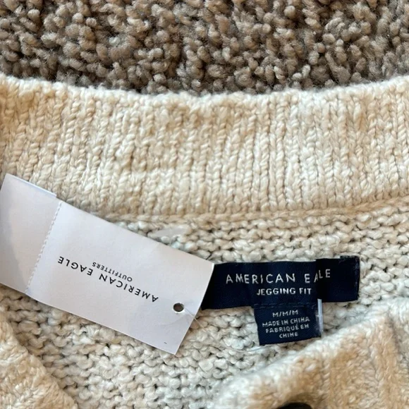 NWT American Eagle sweater - Picture 2 of 2